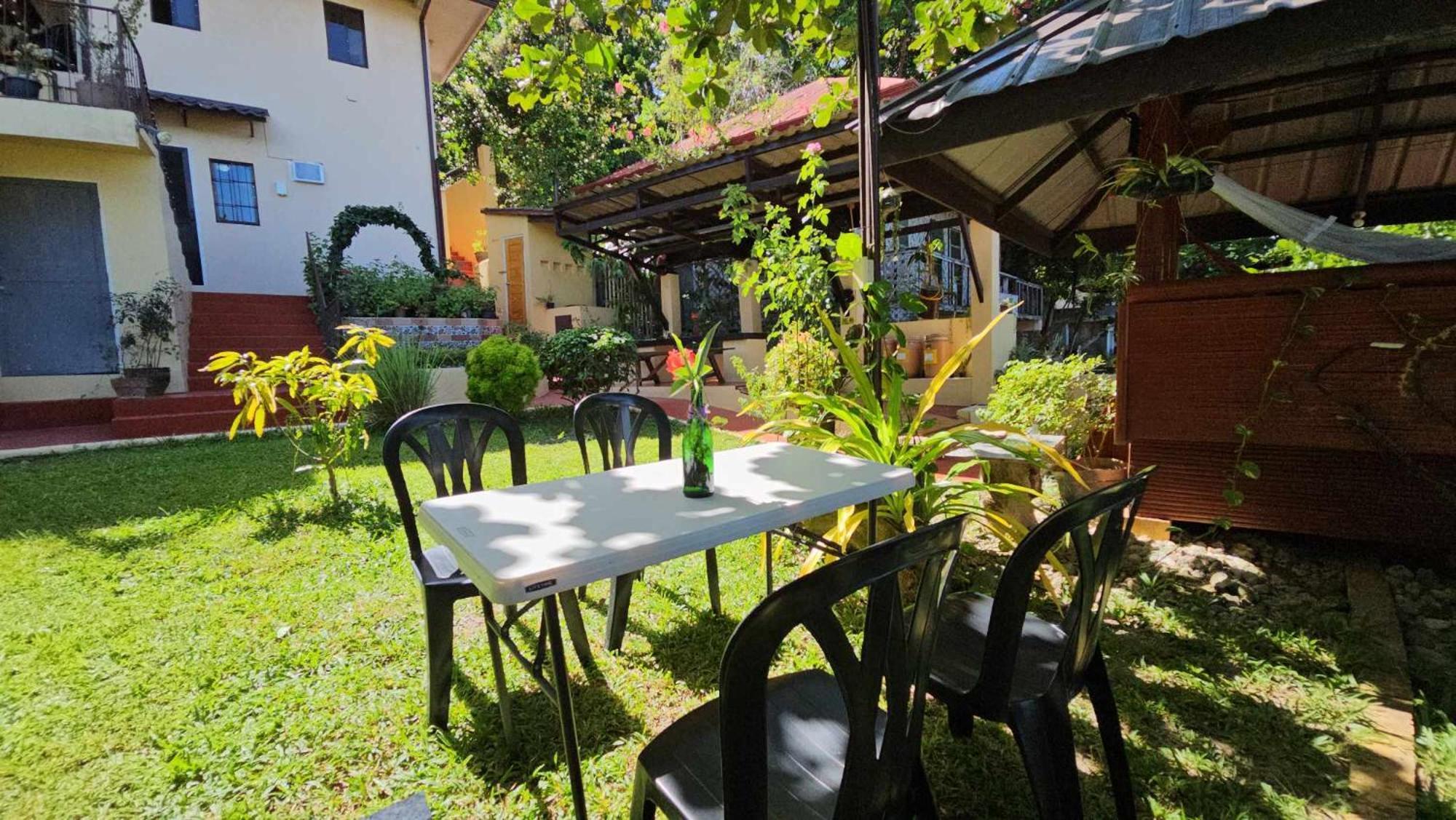 Eagles Nest Beach Resort Davao Stadt Exterior foto