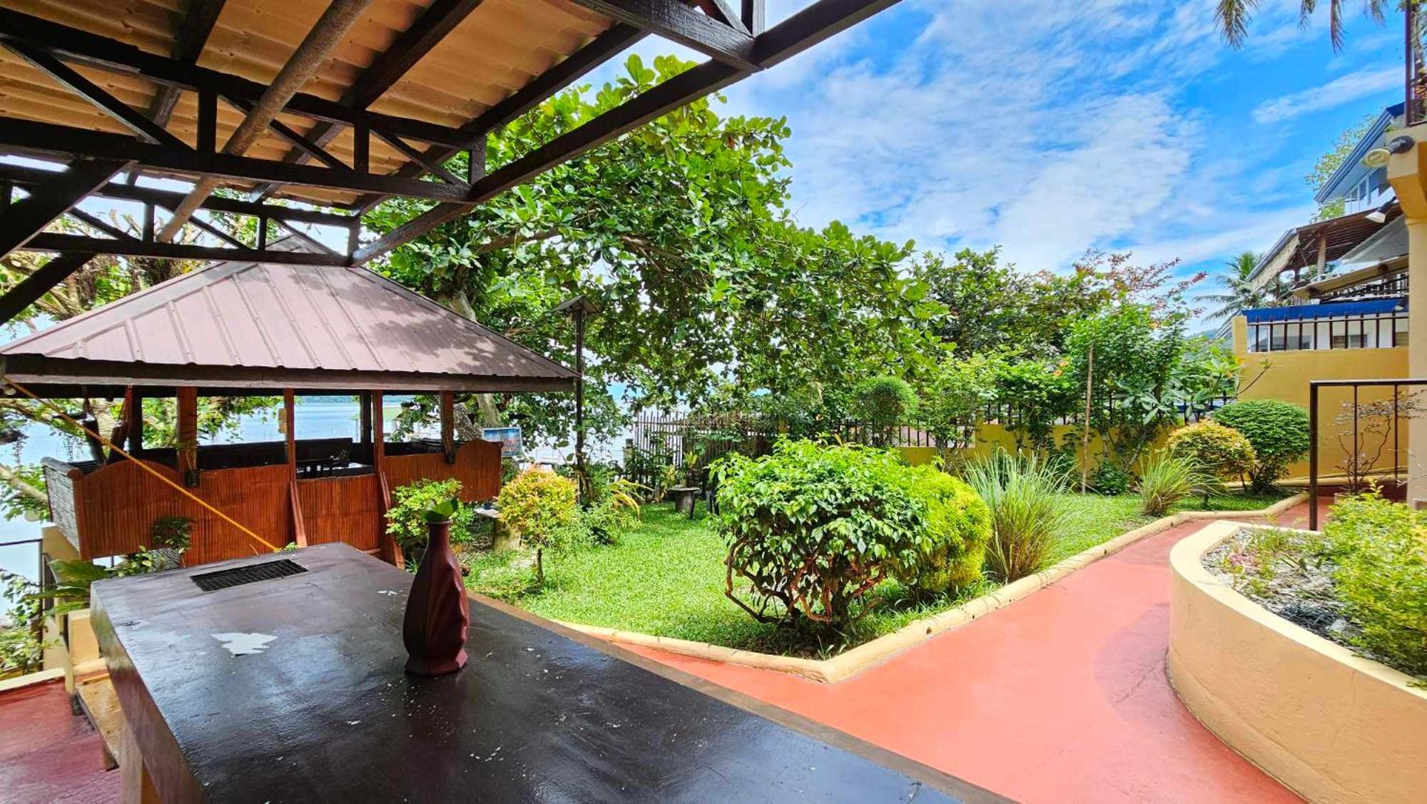 Eagles Nest Beach Resort Davao Stadt Exterior foto
