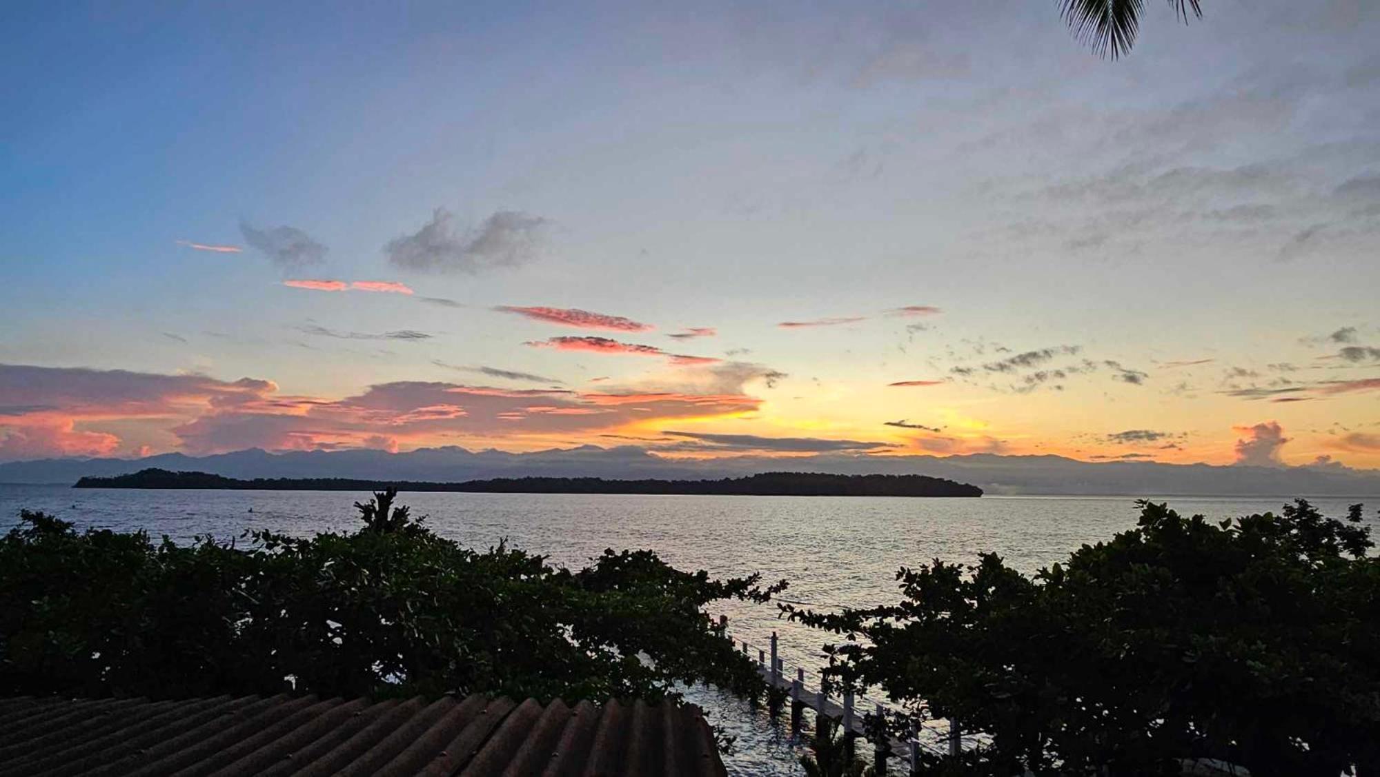 Eagles Nest Beach Resort Davao Stadt Exterior foto